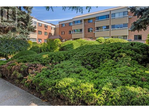 1035 Bernard Avenue Unit# 201, Kelowna, BC - Outdoor