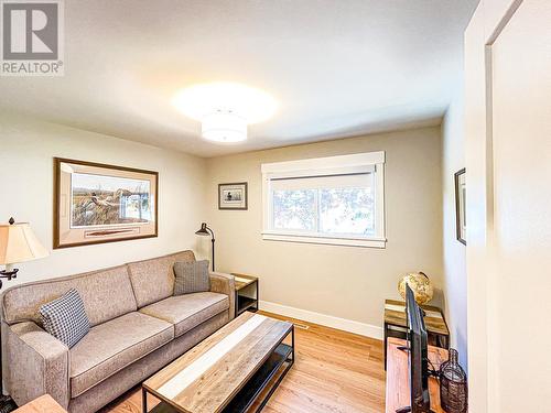 7812 Gravenstein Drive, Osoyoos, BC - Indoor Photo Showing Living Room