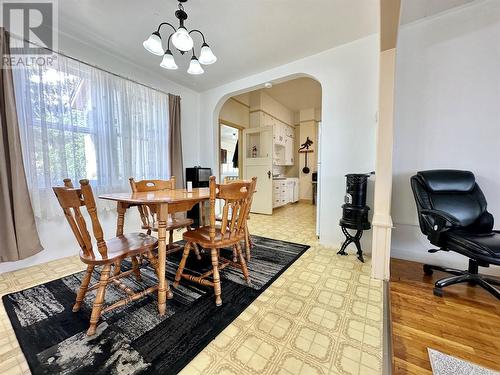 8502 78Th Avenue, Osoyoos, BC - Indoor Photo Showing Dining Room