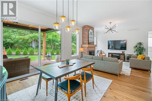 7 Fedorkow Lane, Niagara-On-The-Lake, ON - Indoor Photo Showing Living Room With Fireplace