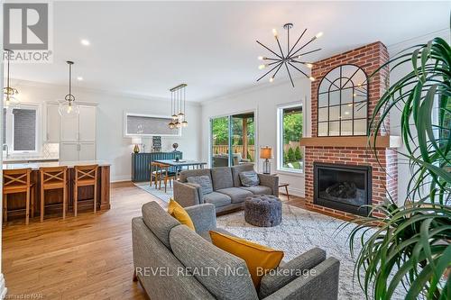 7 Fedorkow Lane, Niagara-On-The-Lake, ON - Indoor Photo Showing Living Room With Fireplace