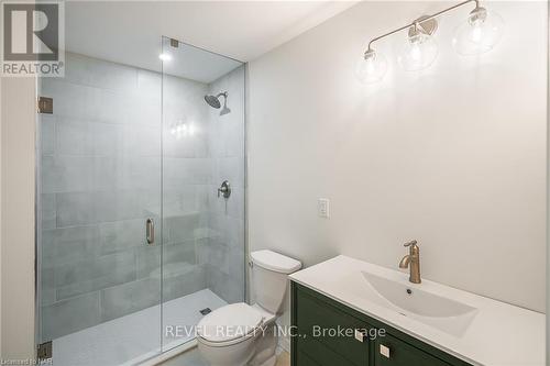 7 Fedorkow Lane, Niagara-On-The-Lake, ON - Indoor Photo Showing Bathroom