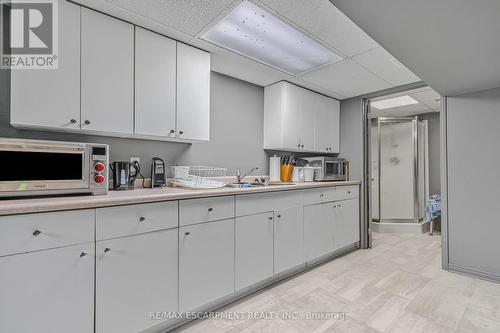 2998 Holland Road, Thorold, ON - Indoor Photo Showing Kitchen