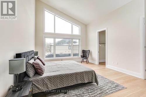 117 Stoneleigh Drive, Blue Mountains, ON - Indoor Photo Showing Bedroom