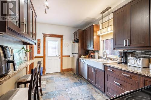 26 Ontario Avenue, Hamilton (Stinson), ON - Indoor Photo Showing Kitchen