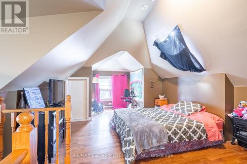 26 Ontario Avenue, Hamilton (Stinson), ON - Indoor Photo Showing Bedroom