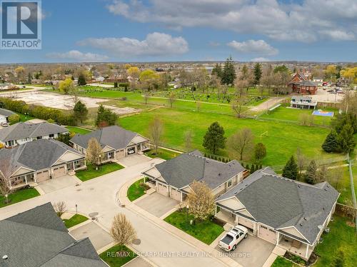 7 Sunnydale Court, West Lincoln, ON - Outdoor With View