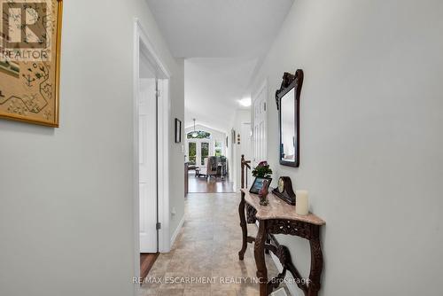 7 Sunnydale Court, West Lincoln, ON - Indoor Photo Showing Other Room