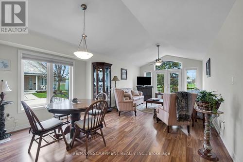 7 Sunnydale Court, West Lincoln, ON - Indoor Photo Showing Other Room