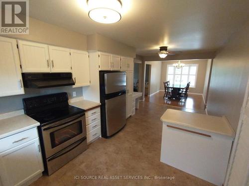 7 Canora Court, Welland, ON - Indoor Photo Showing Kitchen