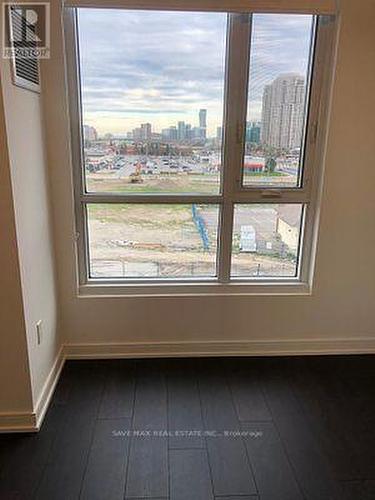 519 - 8 Nahani Way, Mississauga, ON - Indoor Photo Showing Other Room