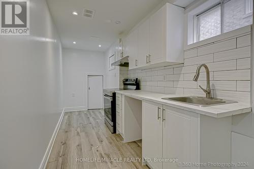 581 Hayward Crescent, Milton (Timberlea), ON - Indoor Photo Showing Kitchen