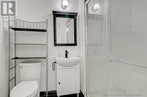 581 Hayward Crescent, Milton (Timberlea), ON - Indoor Photo Showing Bathroom