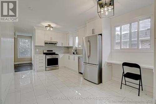 581 Hayward Crescent, Milton (Timberlea), ON - Indoor Photo Showing Kitchen