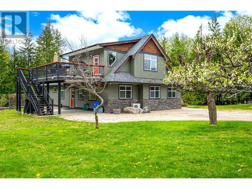 787 Crescent Bay Road, Nakusp, BC - Outdoor