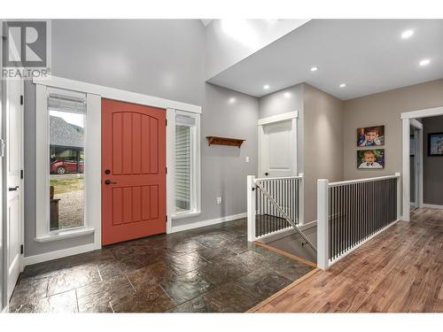 787 Crescent Bay Road, Nakusp, BC - Indoor Photo Showing Other Room