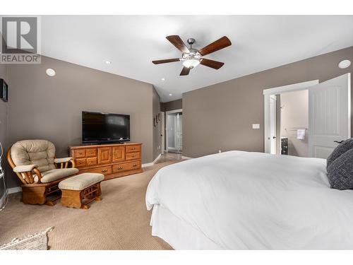 787 Crescent Bay Road, Nakusp, BC - Indoor Photo Showing Bedroom