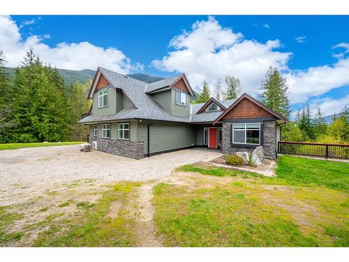 787 Crescent Bay Road, Nakusp, BC - Outdoor