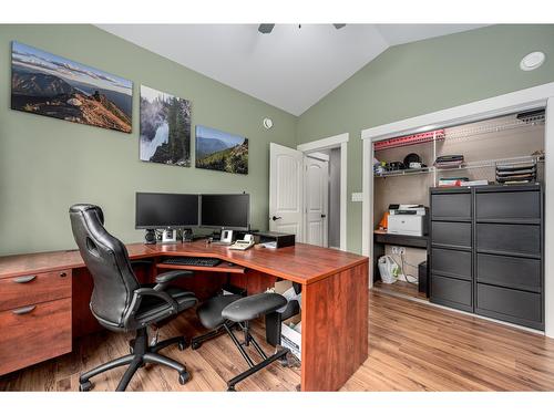 787 Crescent Bay Road, Nakusp, BC - Indoor Photo Showing Office