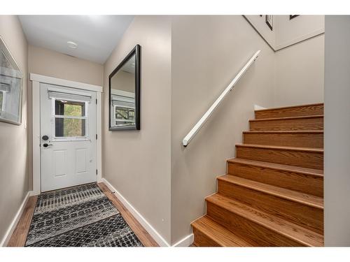 787 Crescent Bay Road, Nakusp, BC - Indoor Photo Showing Other Room