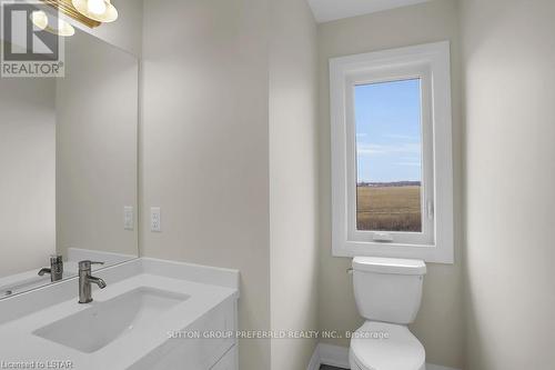 252 Leitch Street, Dutton/Dunwich (Dutton), ON - Indoor Photo Showing Bathroom