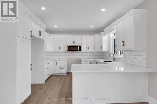 186 Leitch Street, Dutton/Dunwich (Dutton), ON - Indoor Photo Showing Kitchen