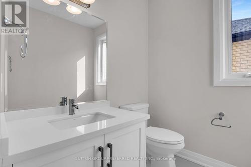 186 Leitch Street, Dutton/Dunwich (Dutton), ON - Indoor Photo Showing Bathroom