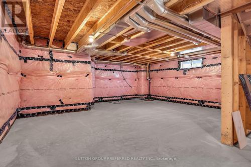 186 Leitch Street, Dutton/Dunwich (Dutton), ON - Indoor Photo Showing Garage