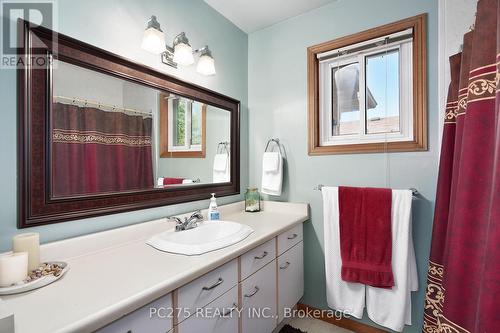 19 Riverview Road, Ingersoll, ON - Indoor Photo Showing Bathroom