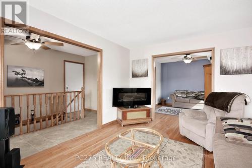 19 Riverview Road, Ingersoll, ON - Indoor Photo Showing Living Room