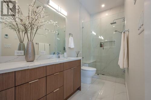 620 Balsam Avenue, Penticton, BC - Indoor Photo Showing Bathroom