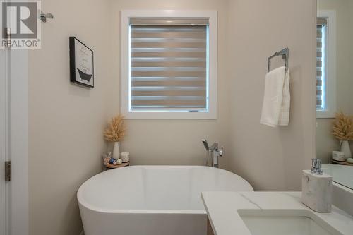 620 Balsam Avenue, Penticton, BC - Indoor Photo Showing Bathroom