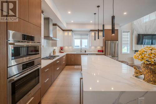 620 Balsam Avenue, Penticton, BC - Indoor Photo Showing Kitchen With Upgraded Kitchen