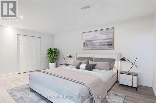 31 Shelley Drive, Kawartha Lakes, ON - Indoor Photo Showing Bedroom