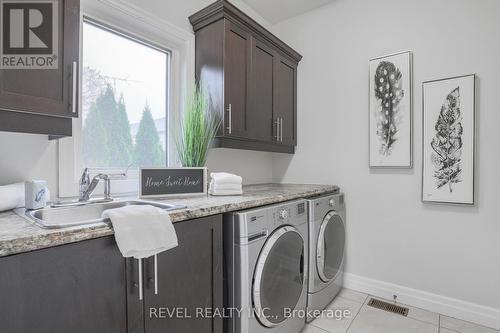 31 Shelley Drive, Kawartha Lakes, ON - Indoor Photo Showing Laundry Room