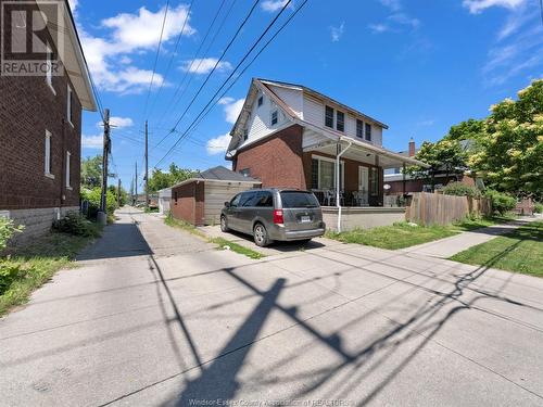 1562 Richmond Street, Windsor, ON - Outdoor