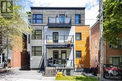 185 HENDERSON AVENUE  Ottawa, ON K1N 7P7