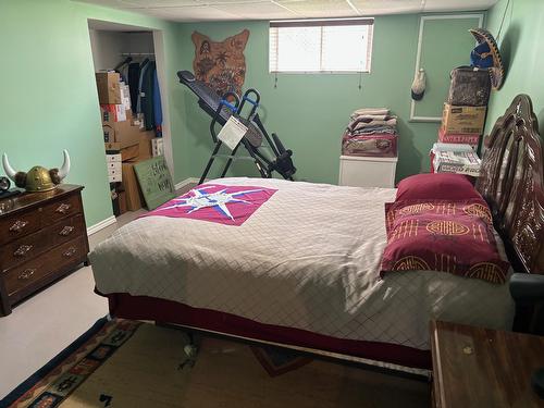 7926 Riverside Drive, Grand Forks, BC - Indoor Photo Showing Bedroom