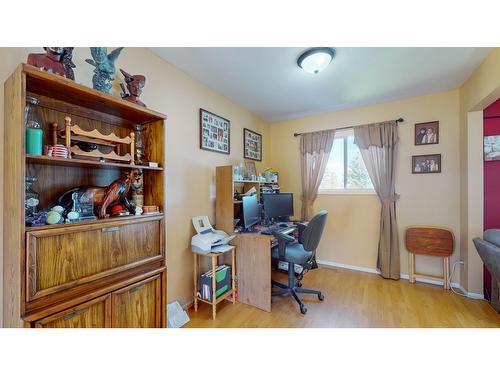 824 14Th Street S, Cranbrook, BC - Indoor Photo Showing Office