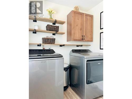 406 Crowne Rise Forest, Kimberley, BC - Indoor Photo Showing Laundry Room