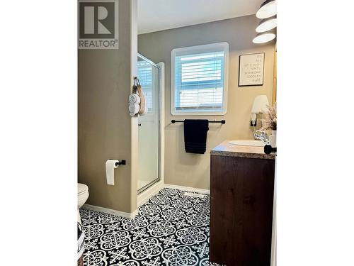 406 Crowne Rise Forest, Kimberley, BC - Indoor Photo Showing Bathroom