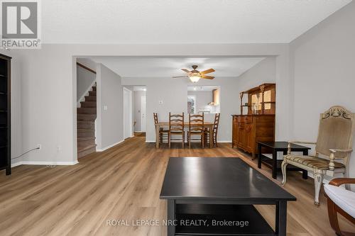 43 - 302 Vine Street, St. Catharines, ON - Indoor Photo Showing Living Room