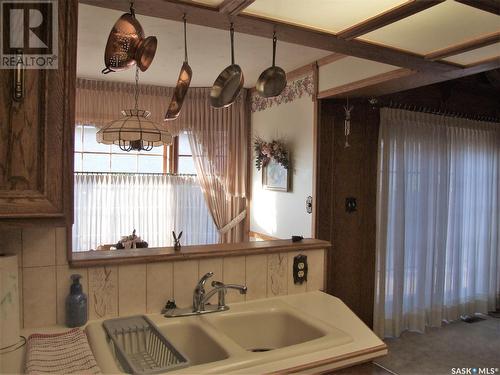 316 8Th Street W, Leader, SK - Indoor Photo Showing Bathroom