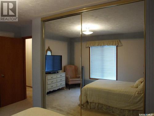 316 8Th Street W, Leader, SK - Indoor Photo Showing Bedroom