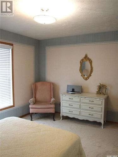 316 8Th Street W, Leader, SK - Indoor Photo Showing Bedroom