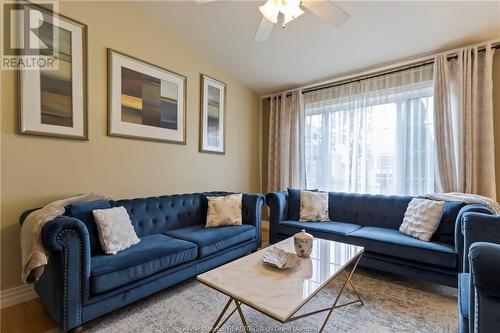 101 Herman St, Dieppe, NB - Indoor Photo Showing Living Room