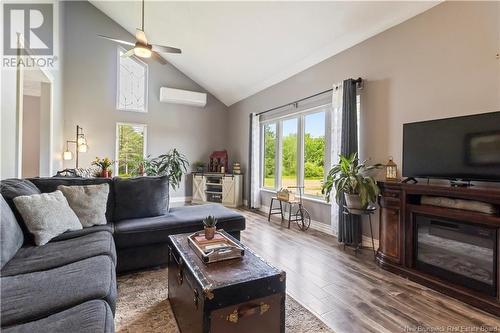 110 Valley Ranch Road, Irishtown, NB - Indoor Photo Showing Living Room