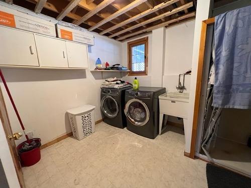 Laundry room - 1091 Rue Du Marais, Duhamel-Ouest, QC - Indoor Photo Showing Laundry Room