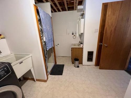 Laundry room - 1091 Rue Du Marais, Duhamel-Ouest, QC - Indoor Photo Showing Laundry Room