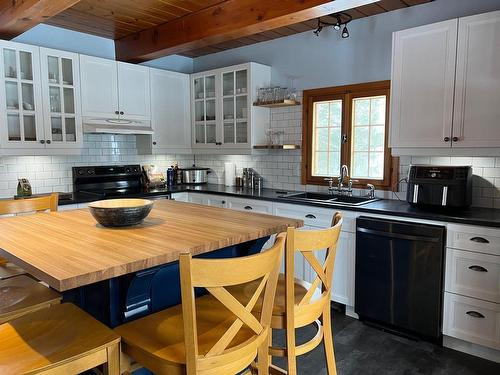 Kitchen - 1091 Rue Du Marais, Duhamel-Ouest, QC - Indoor Photo Showing Kitchen With Double Sink